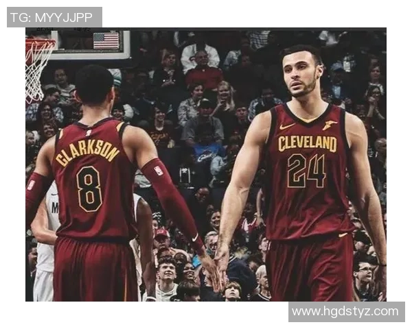 卡昂与洛里昂激战正酣比分悬念不断引发球迷热议